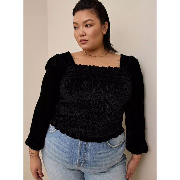 TORRID Black Velvet Smocked Blouson Sleeve Crop Top - Picture 1 of 9